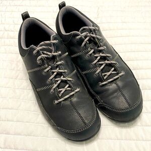 L. L. Bean Beansport Leather Comfort Sneakers Women Size 9